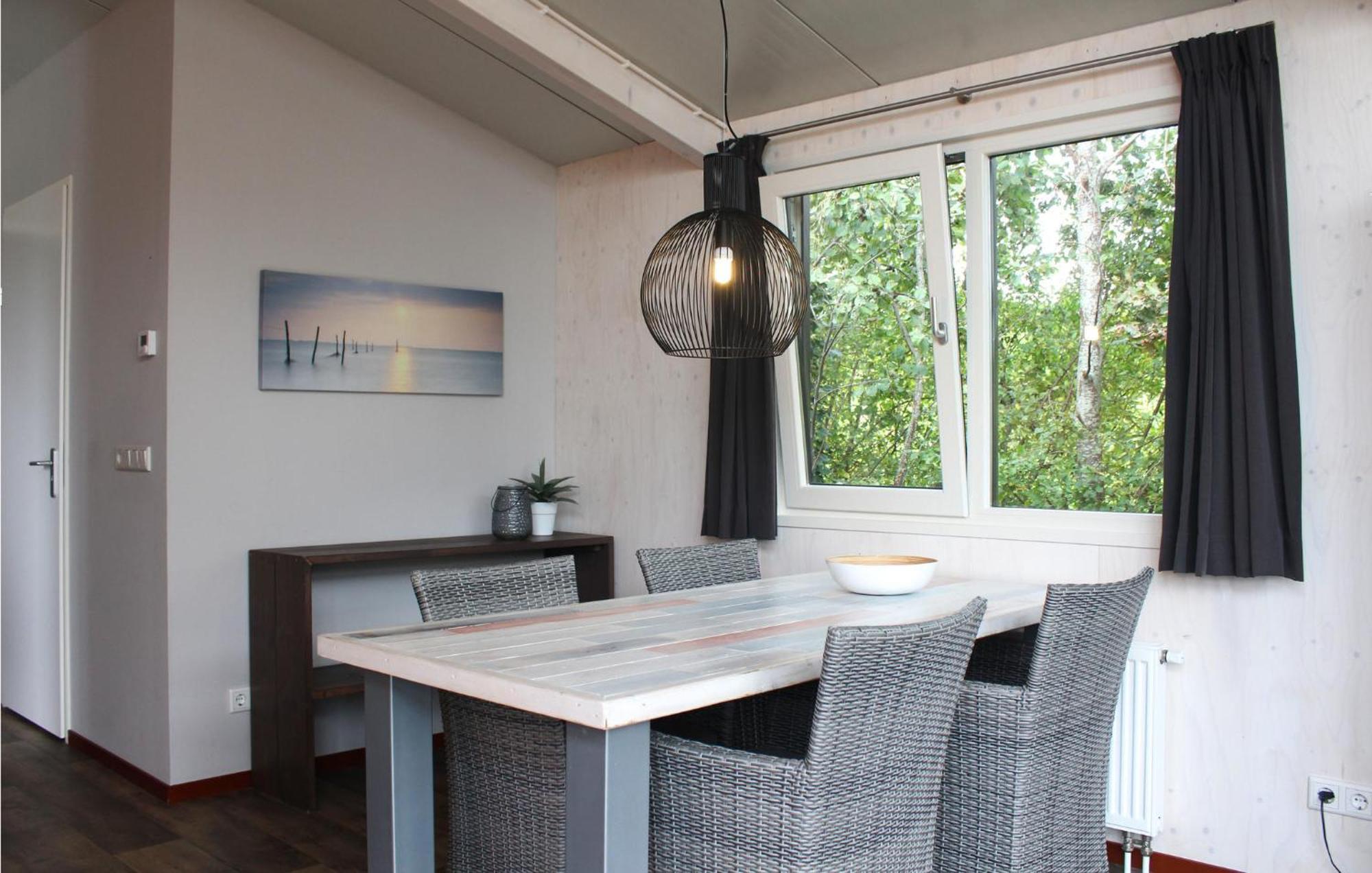 Beautiful Home In Sint-Annaland With Wifi 外观 照片