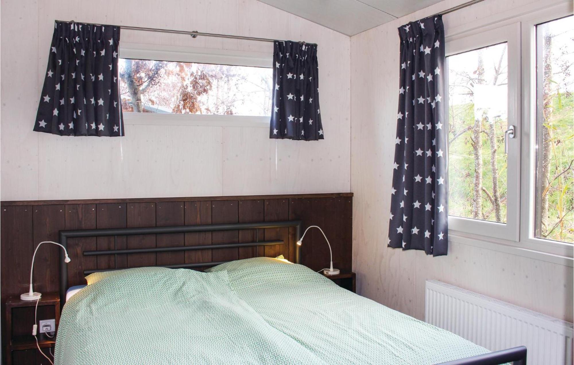 Beautiful Home In Sint-Annaland With Wifi 外观 照片